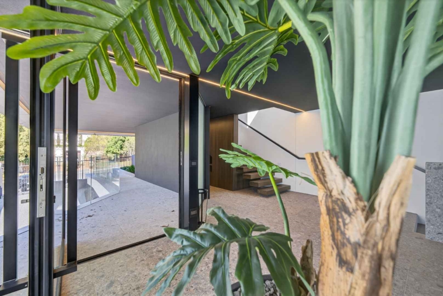 3 Bedroom Property for Sale in Oranjezicht Western Cape
